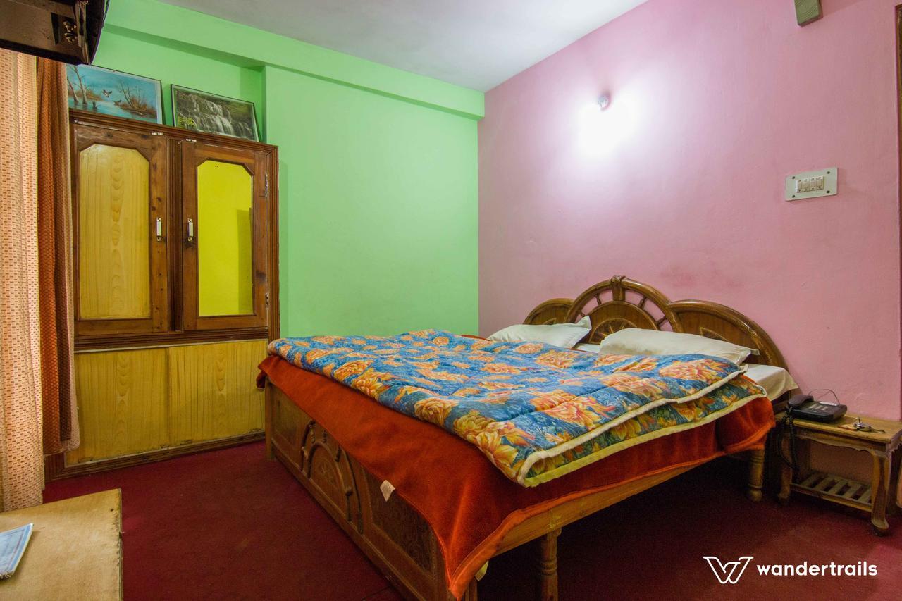 Kunal Hotel & Cottages Manali  Bagian luar foto