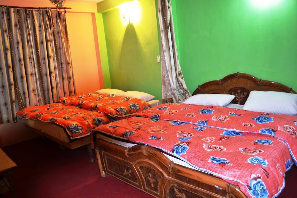 Kunal Hotel & Cottages Manali  Bagian luar foto