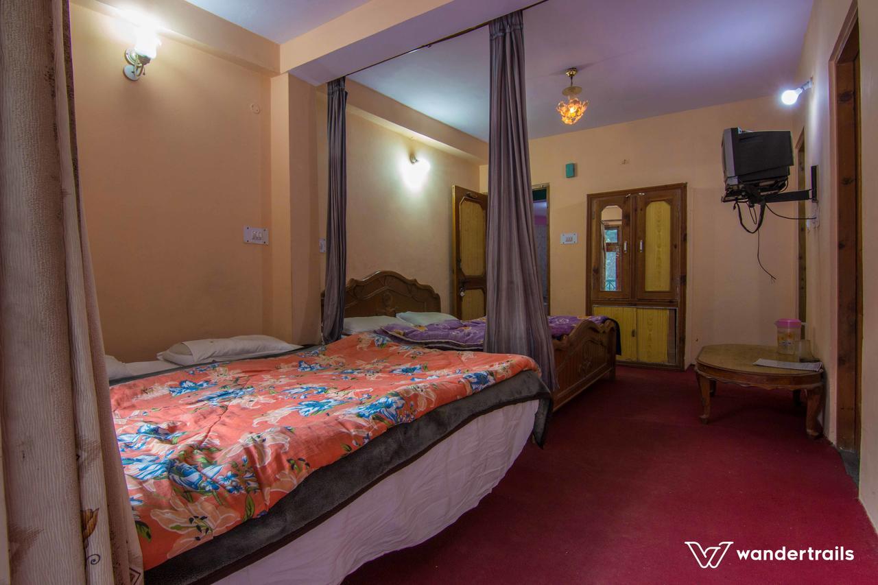 Kunal Hotel & Cottages Manali  Bagian luar foto